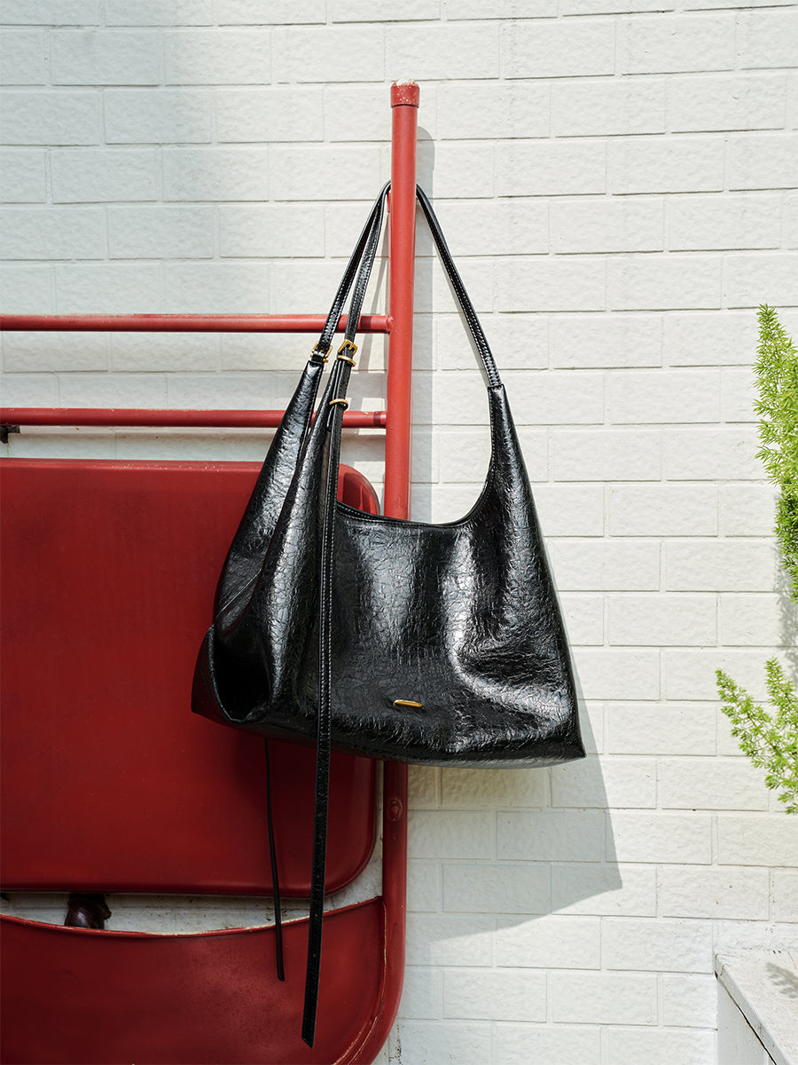 Cracked leather tote bag