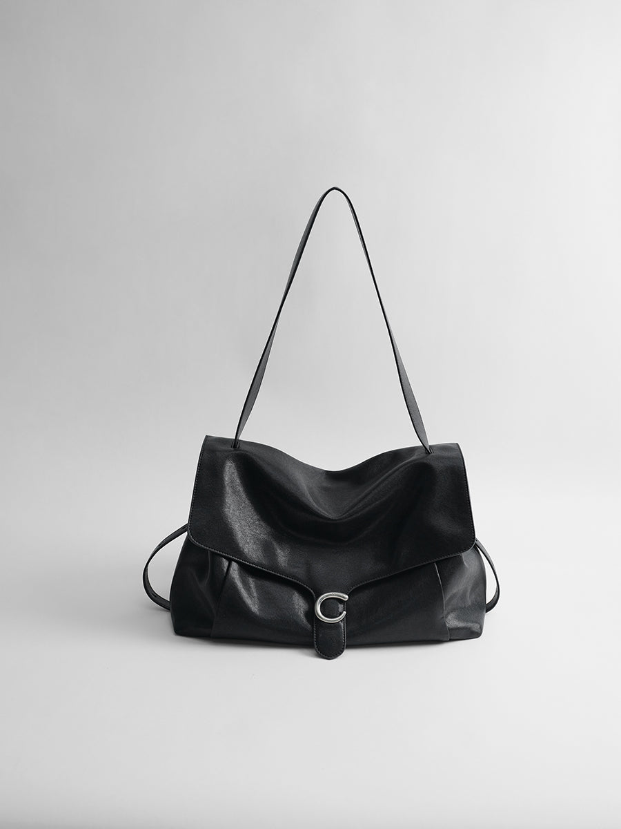 Large-capacity commuter hobo bag