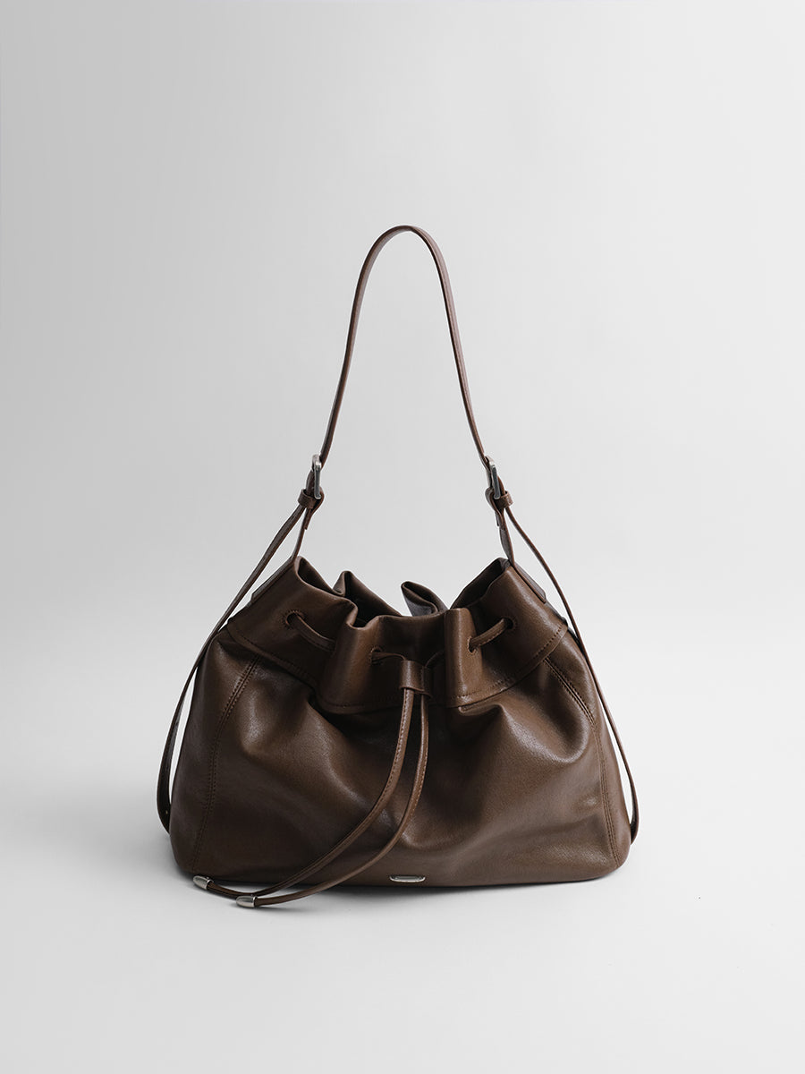 Large-capacity tote bag