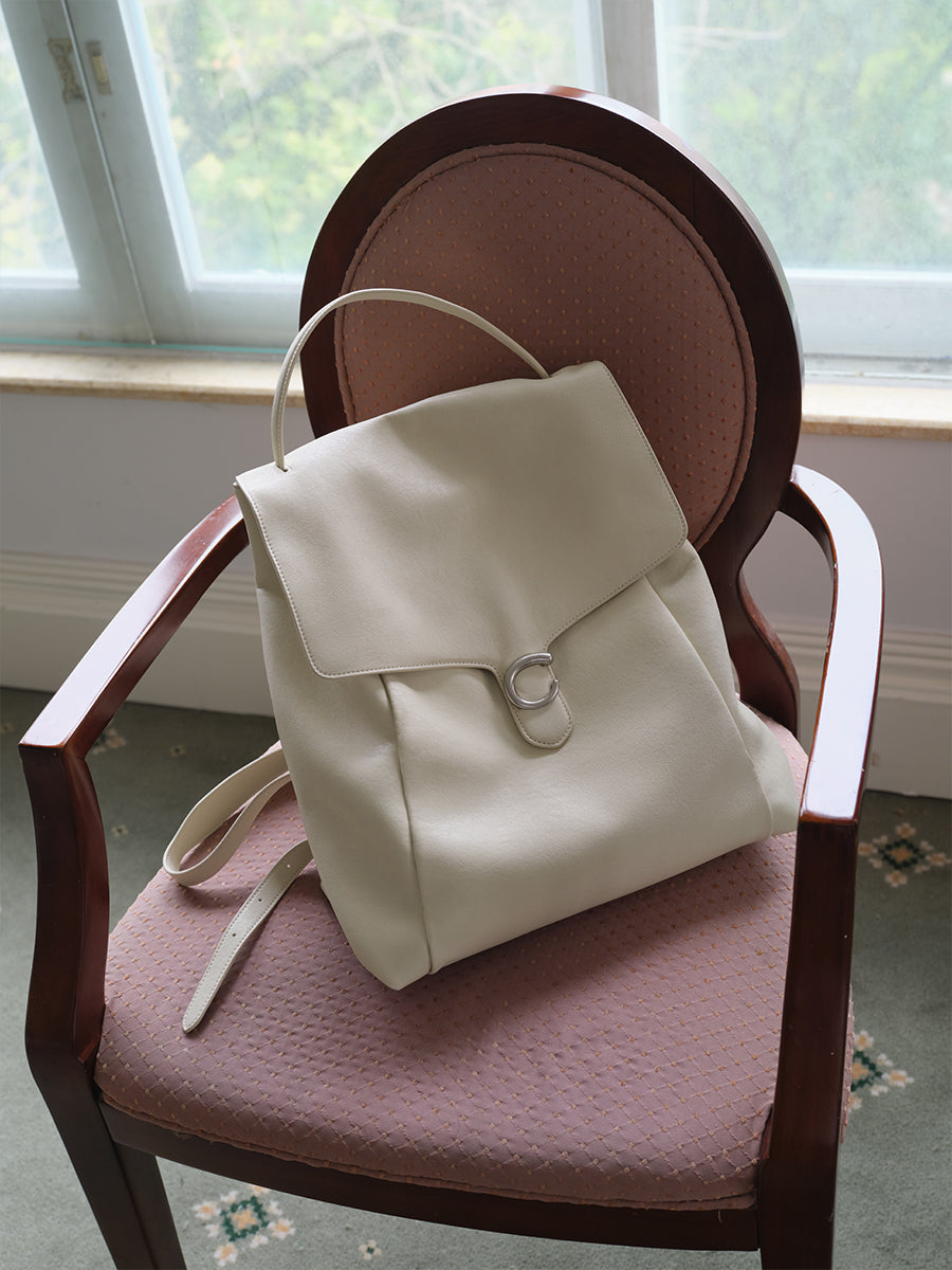 Large-capacity backpack