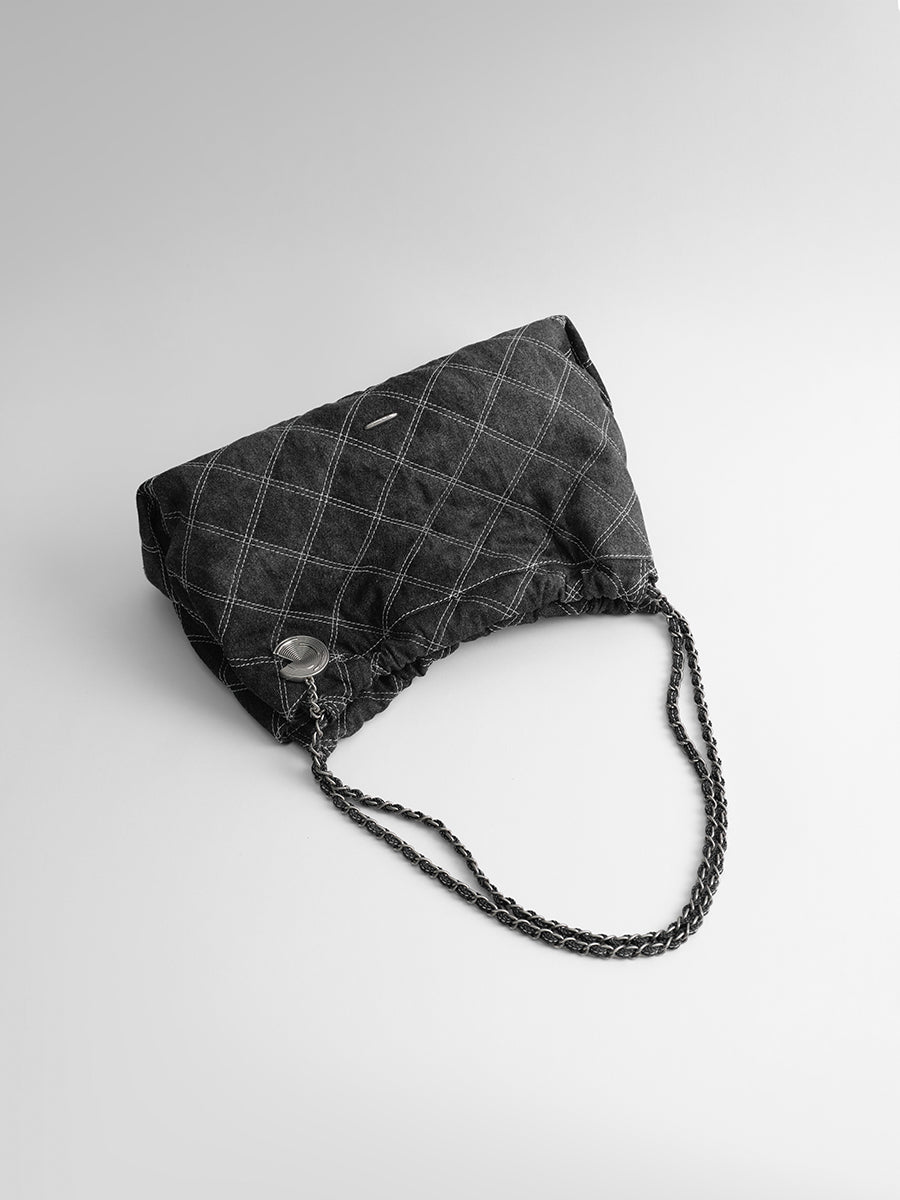 New tie-dye denim chain bag