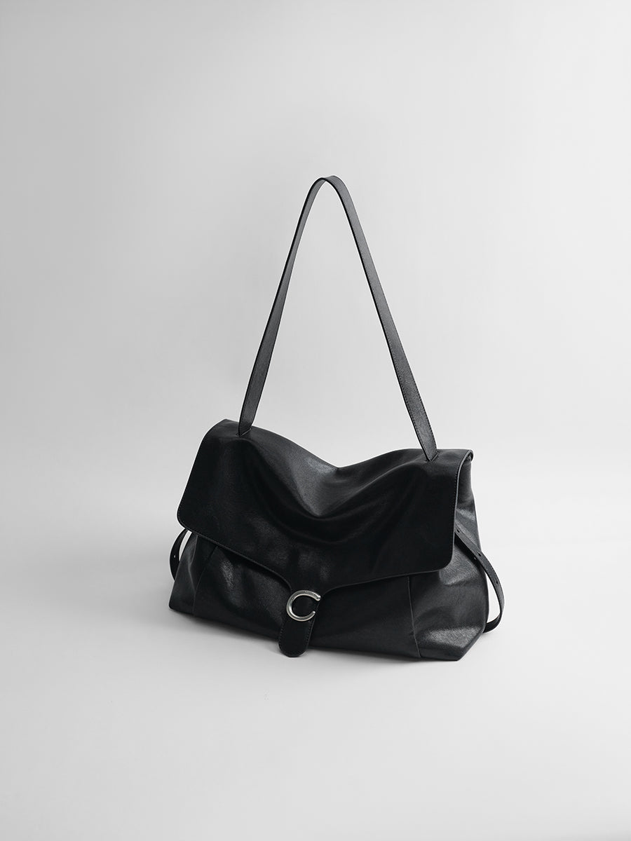 Large-capacity commuter hobo bag
