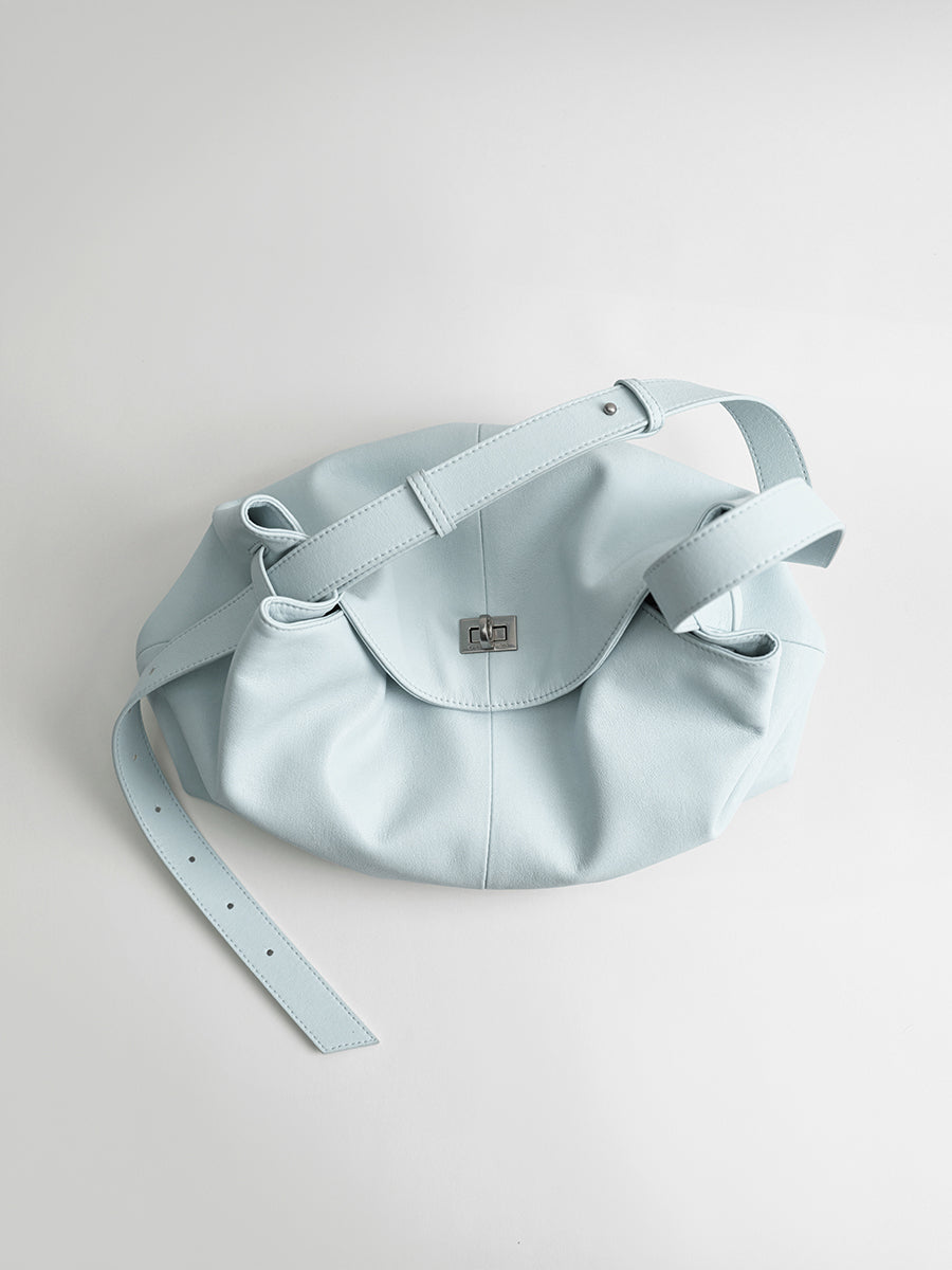 Large-capacity commuter tote bag