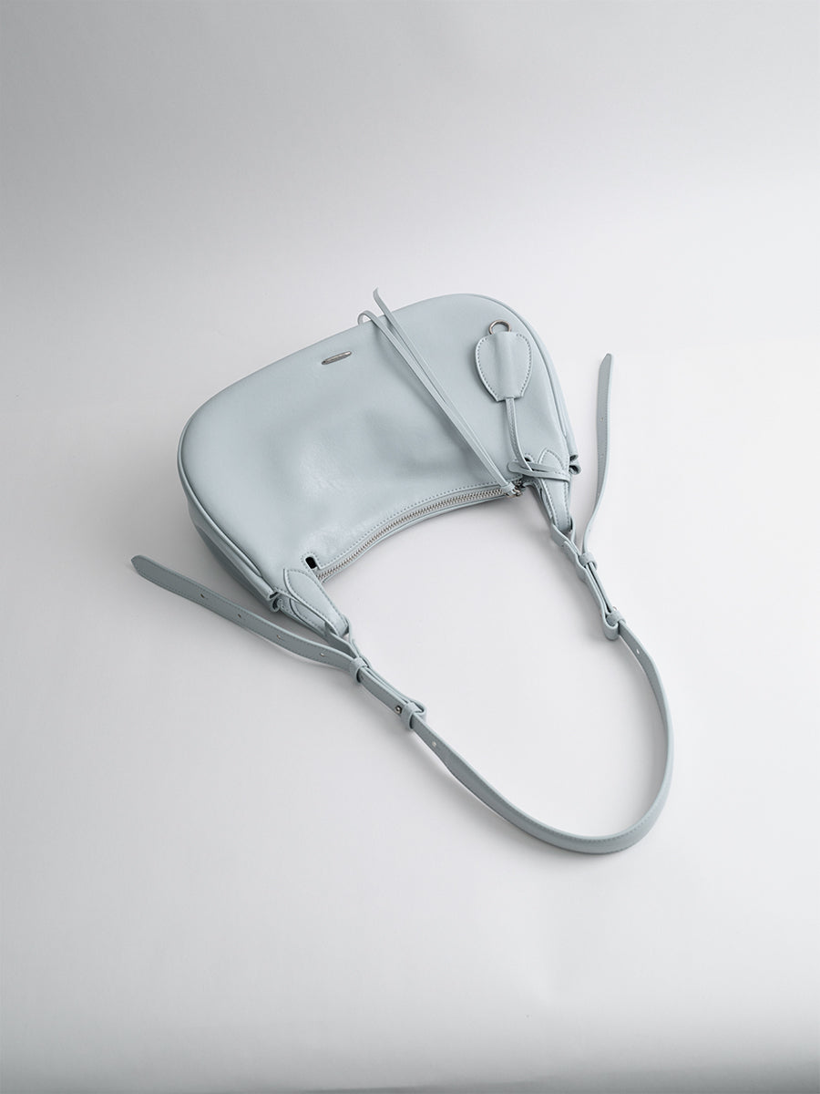 Relaxed designer hobo bag