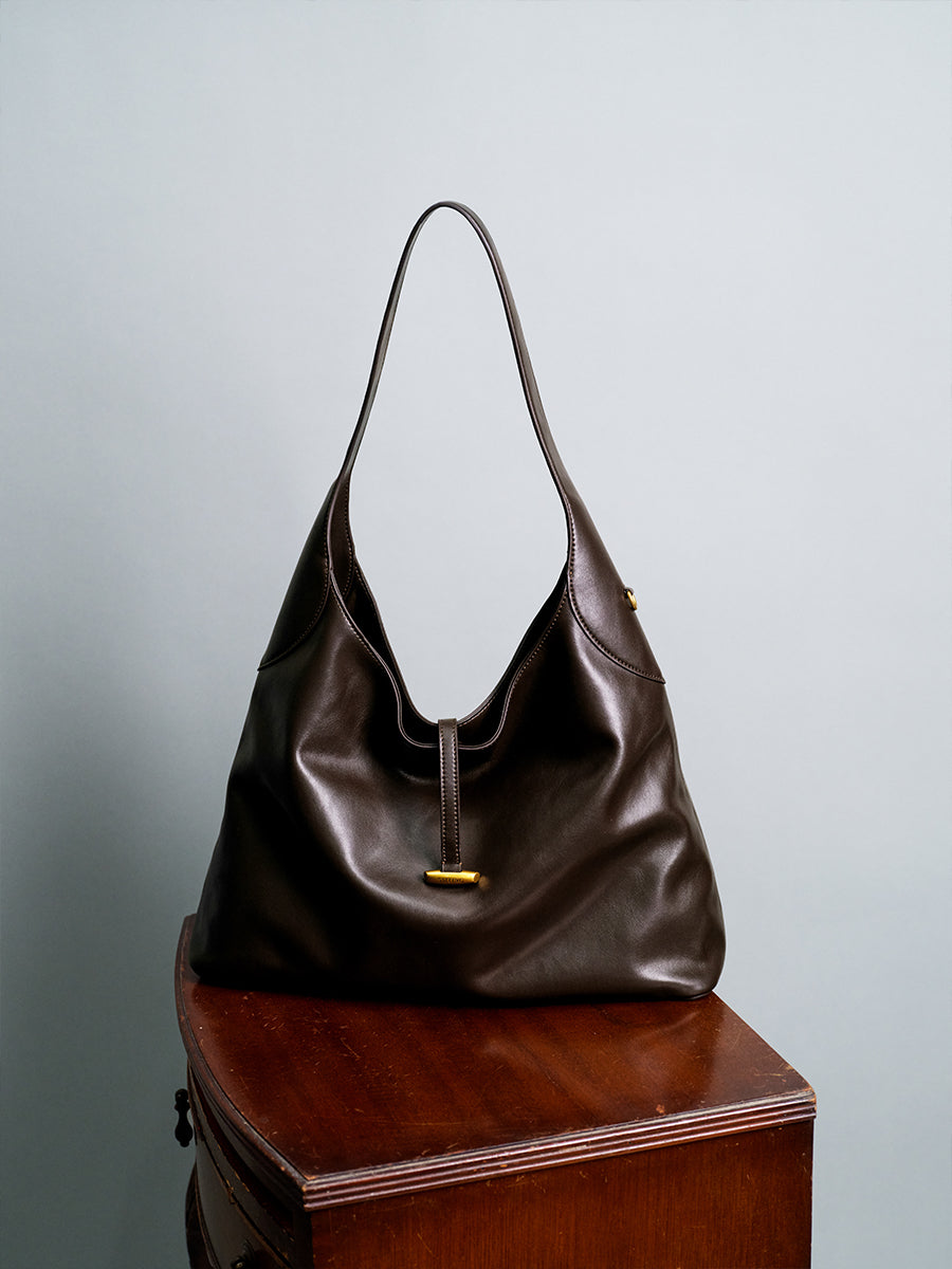 Large-capacity tote bag