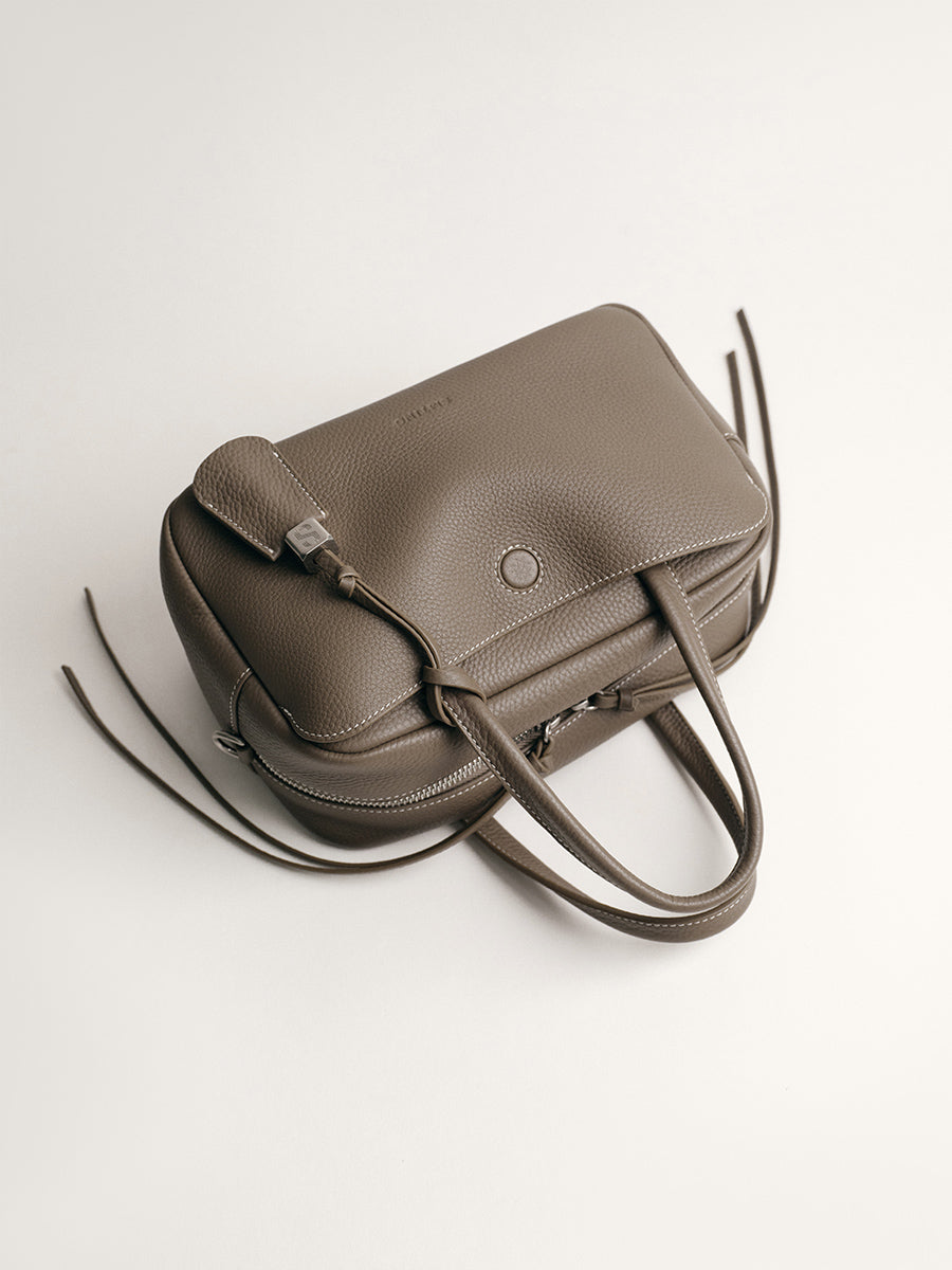 FIRST-LAYER COWHIDE BOSTON BAG