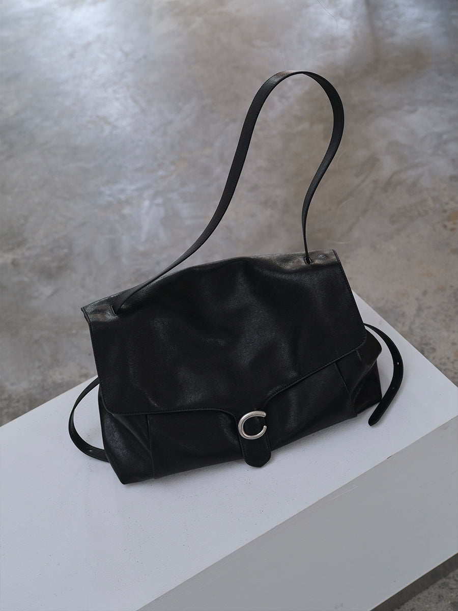 Large-capacity commuter hobo bag