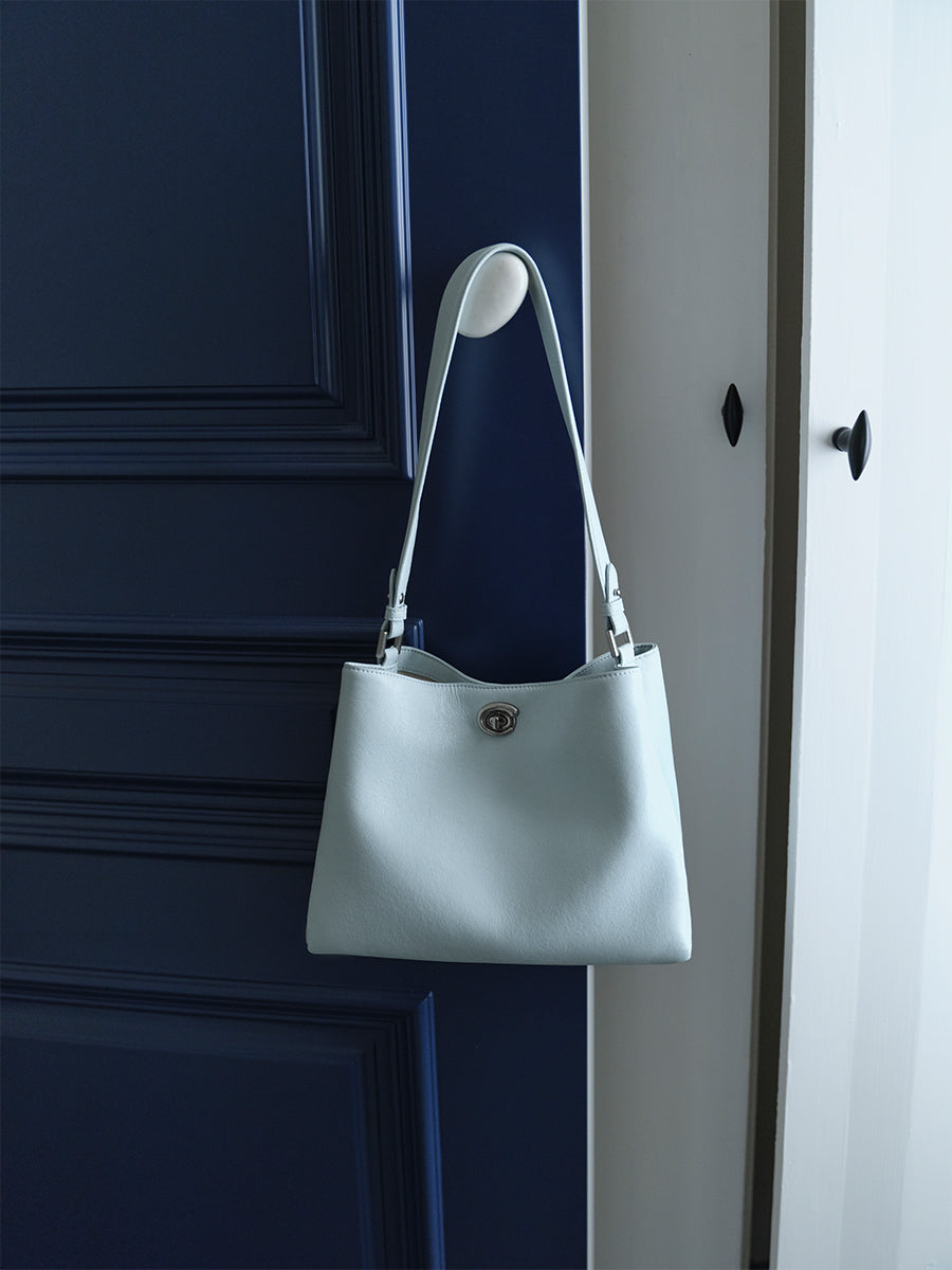 Minimalist, versatile bucket bag