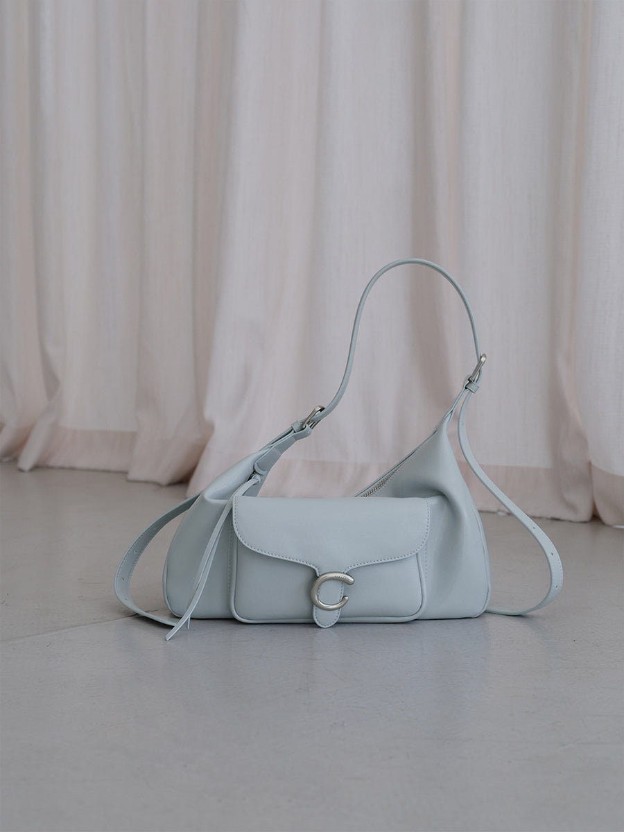 Design-conscious commuter tote bag