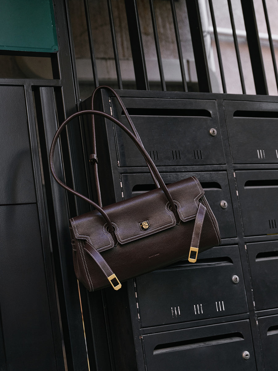 Retro Light Luxury Baguette Bag