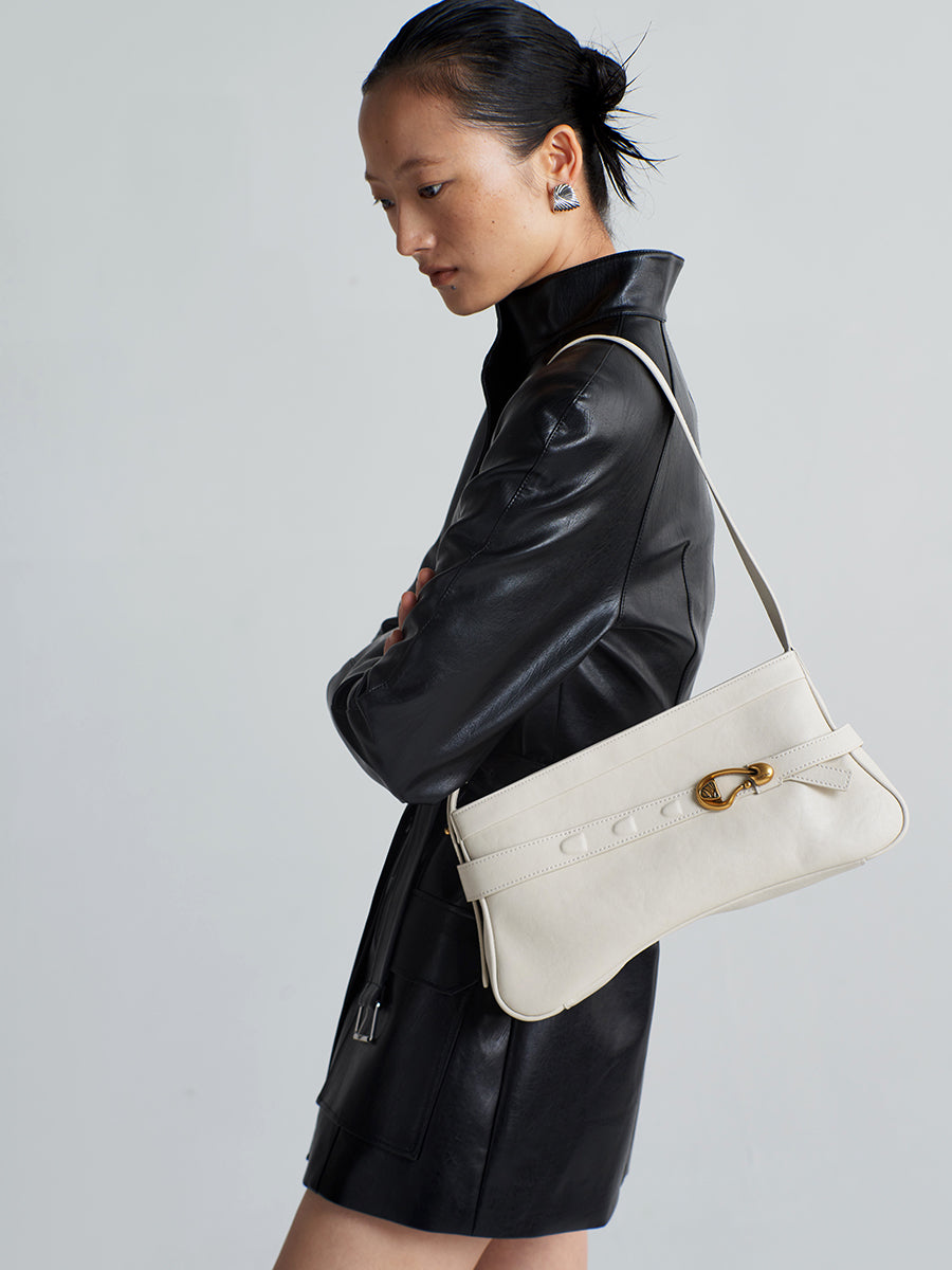 Casual and minimalist baguette bag underarm bag