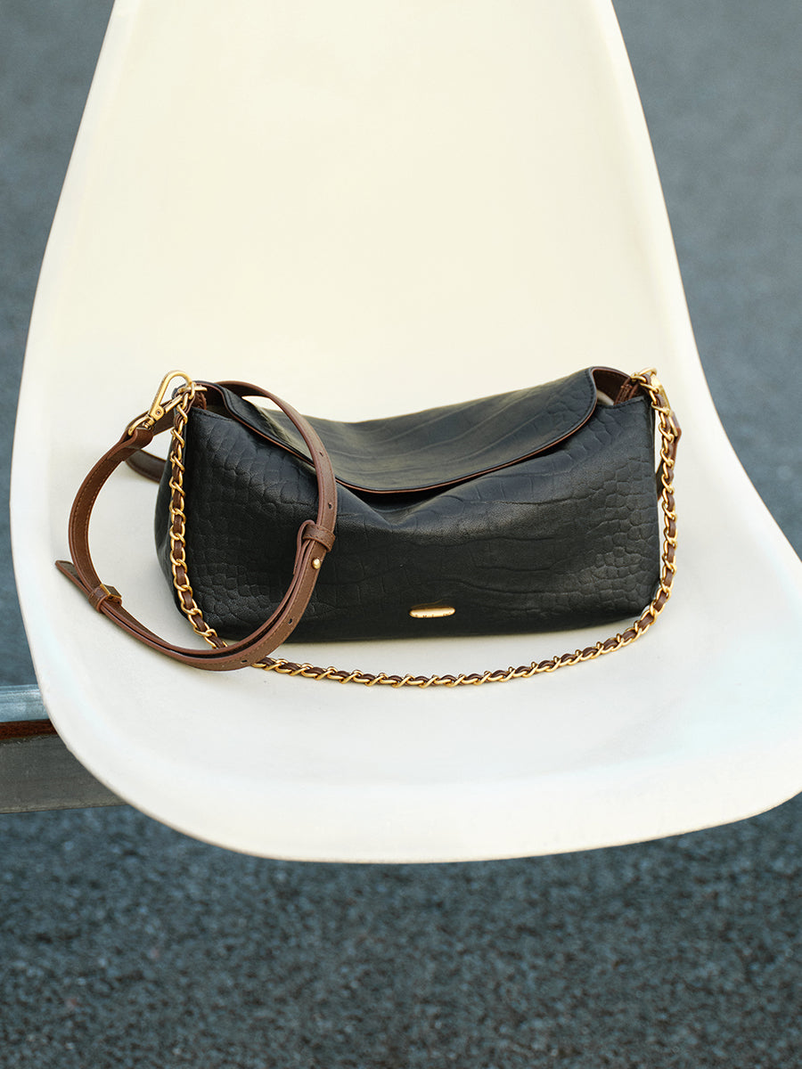 Crocodile pattern chain shoulder bag