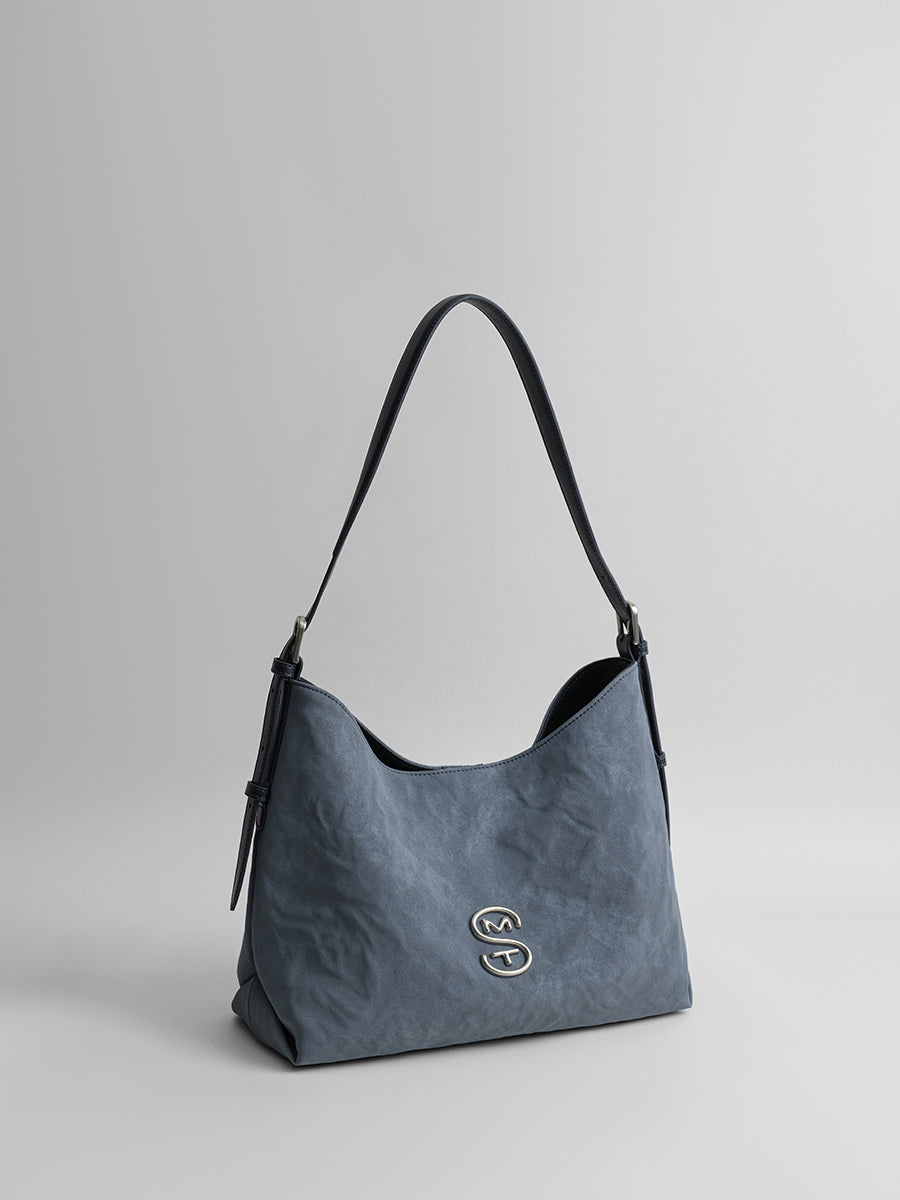 Wrinkled large-capacity shoulder bag
