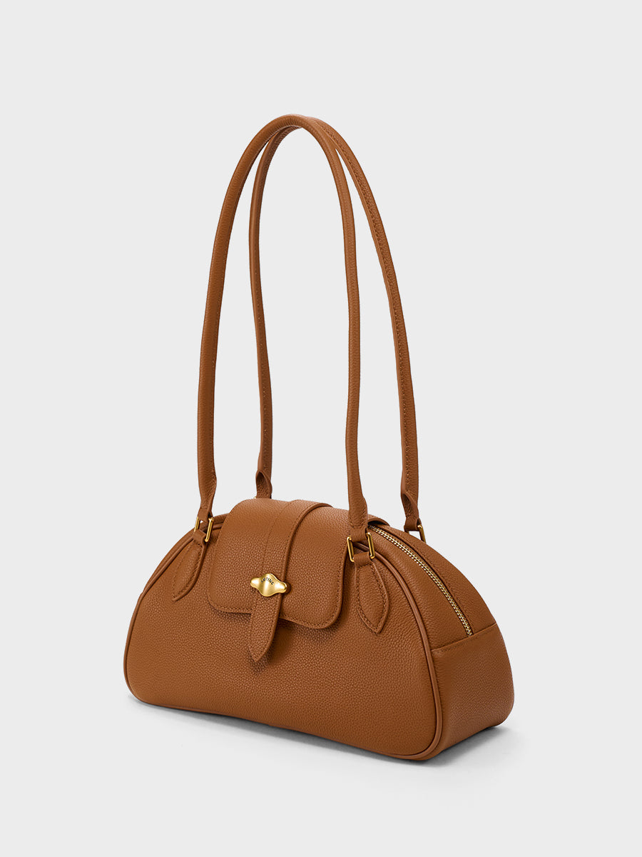 Minimalist chic casual french baguette bag