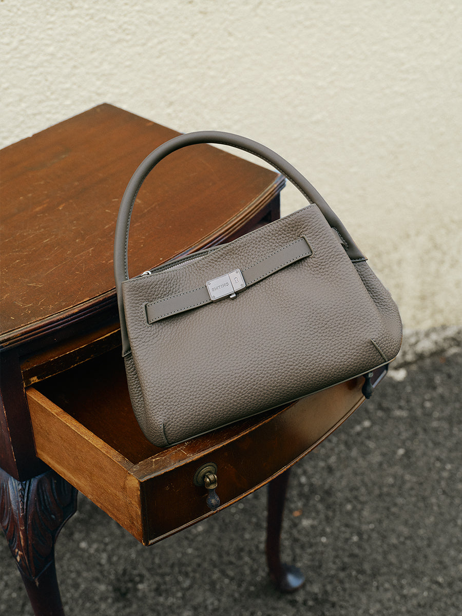 FIRST-LAYER COWHIDE BUCKET BAG