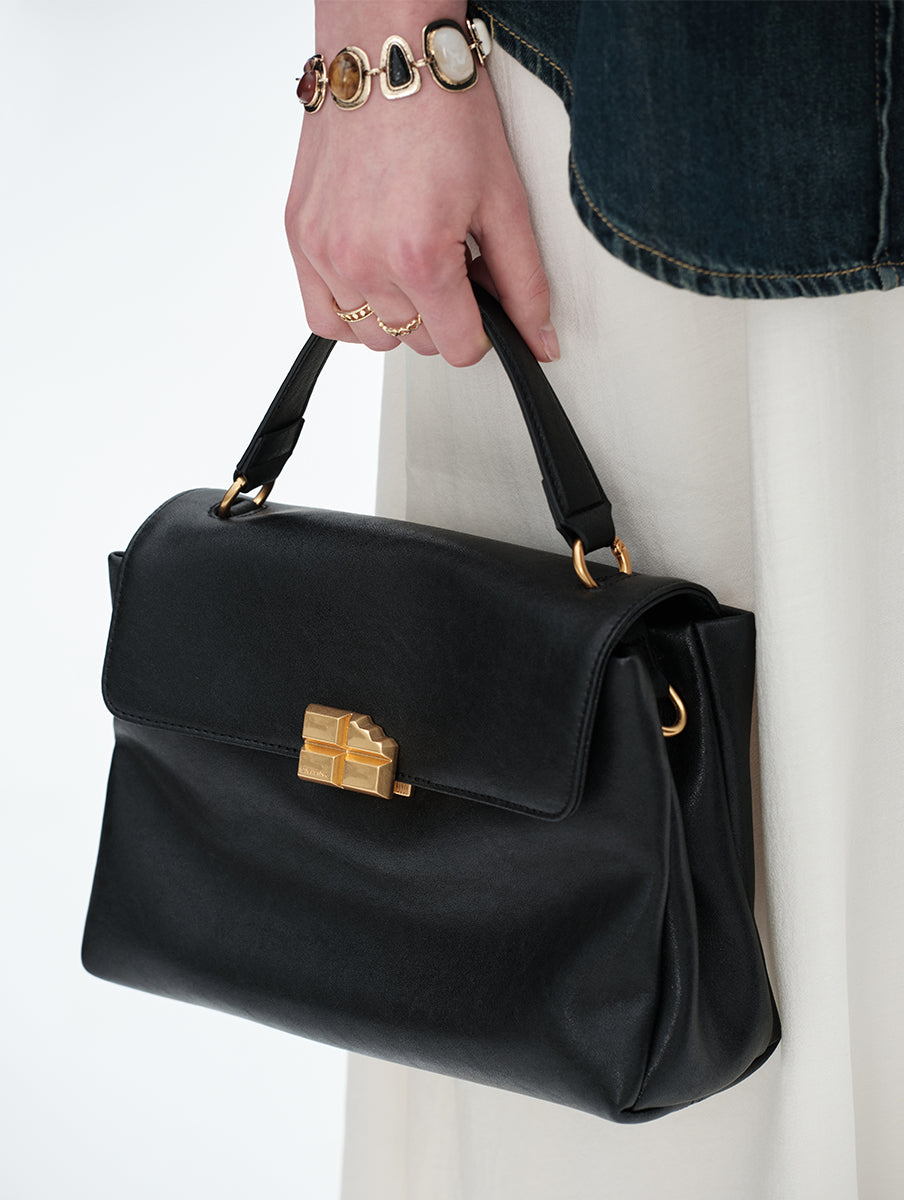 Sac à main carré peu profond à bandoulière