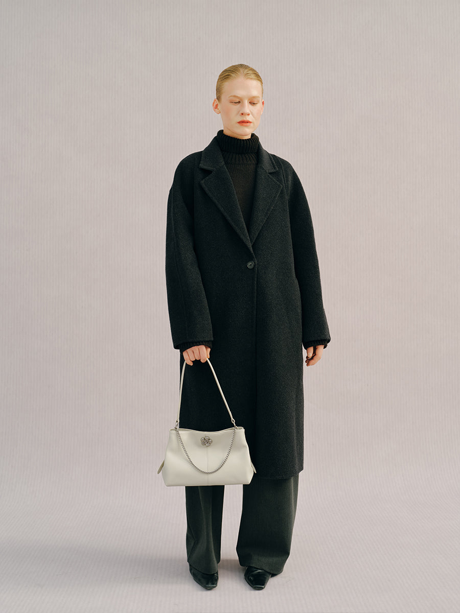 Large-capacity commuter tote bag