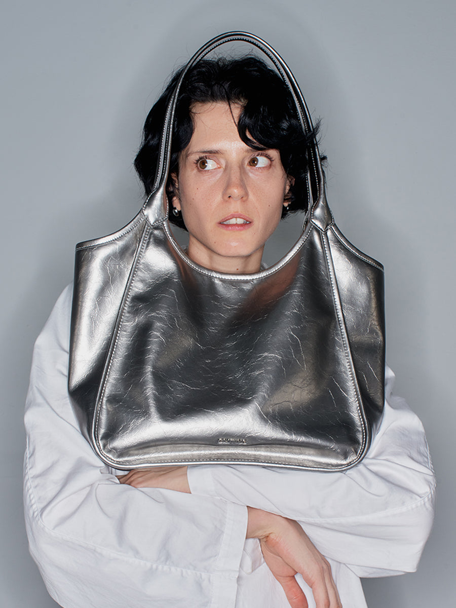 Fashionable oversized underarm tote bag