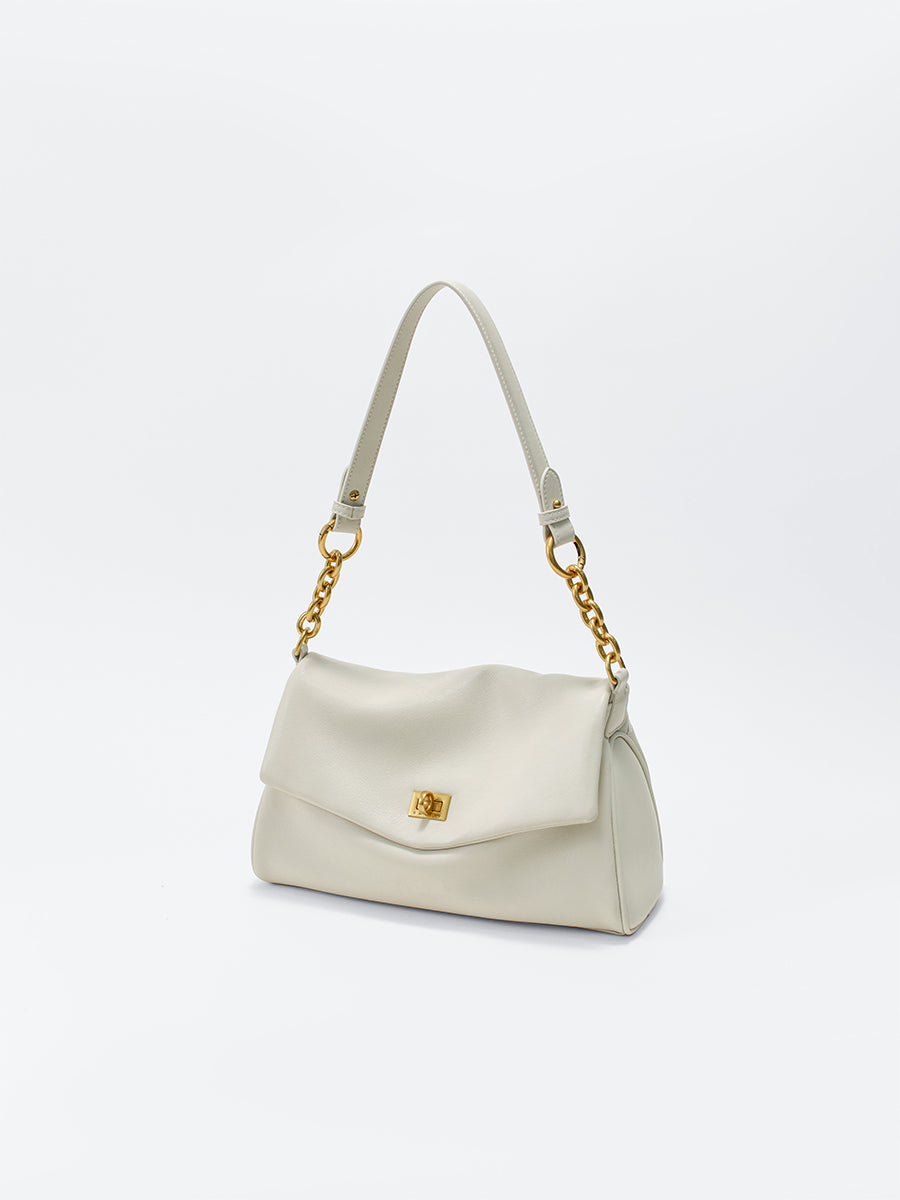 Classic flap messenger bag