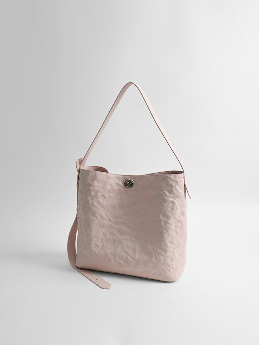 Sneaky design bucket bag