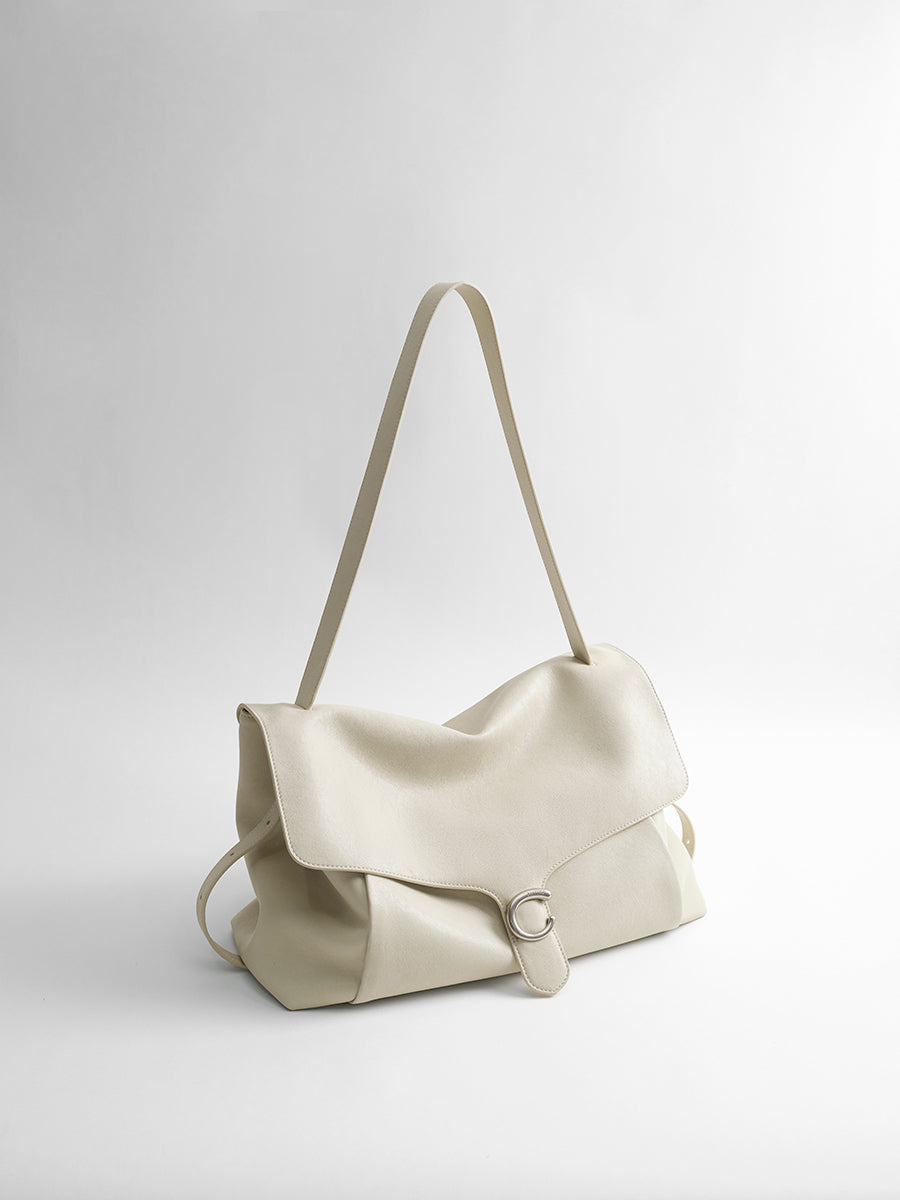 Large-capacity commuter hobo bag