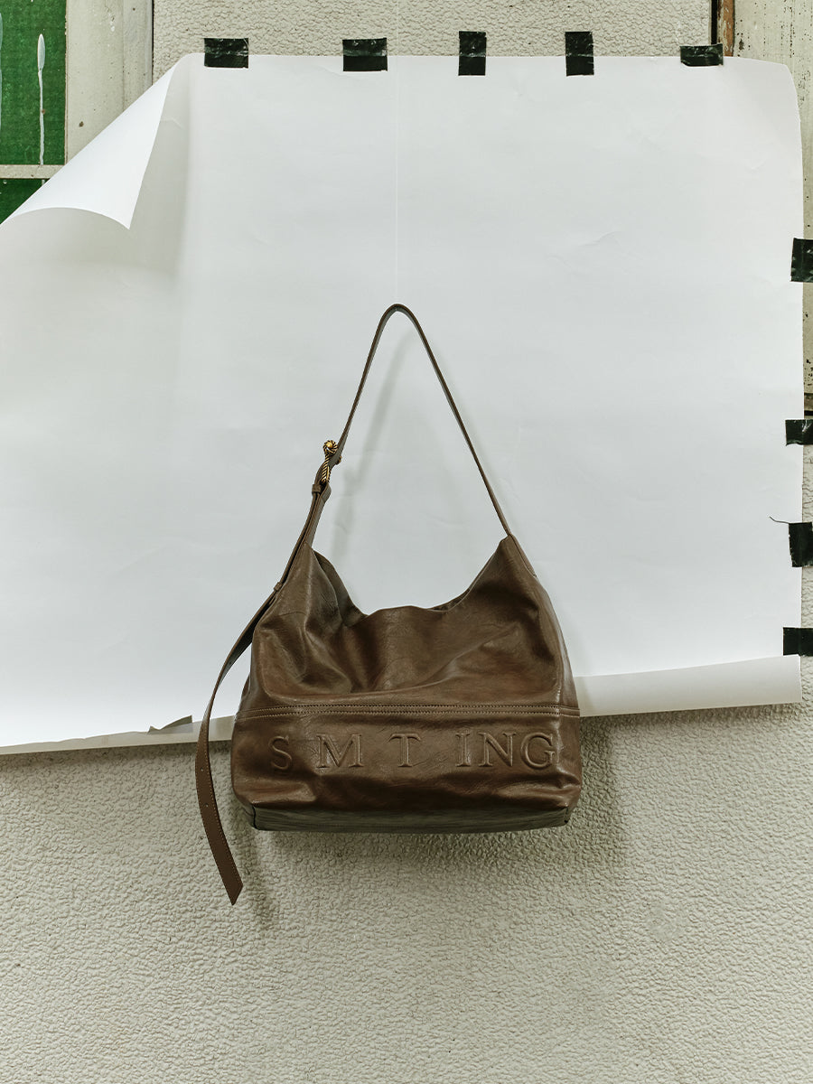 Minimalist fashionable large capacity tote bag