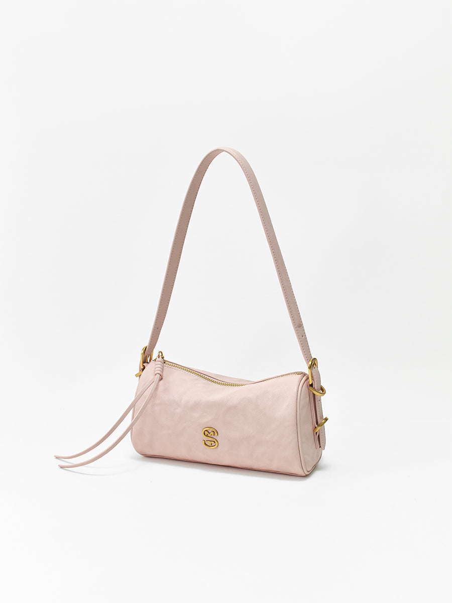Sophisticated and Versatile Bucket Bag