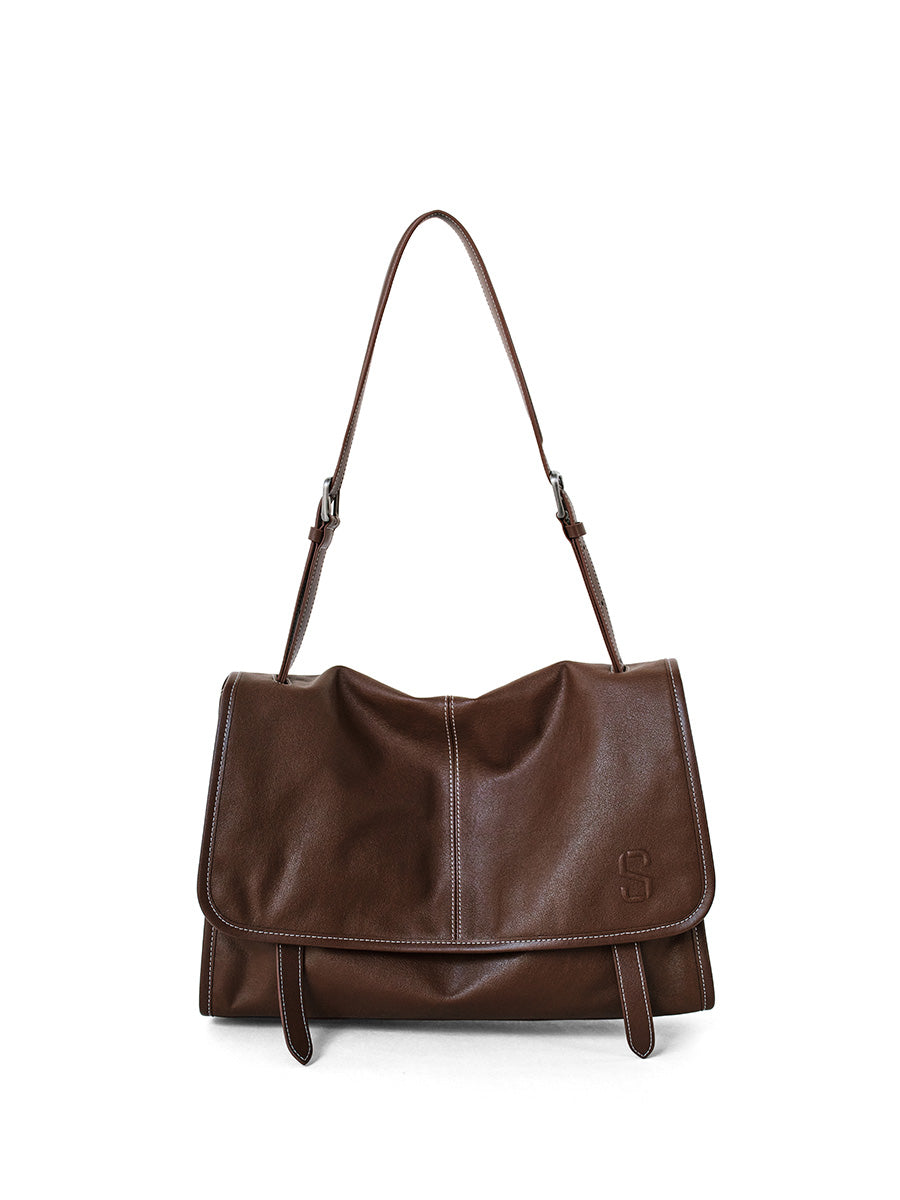 Minimalist and elegant business messenger bag