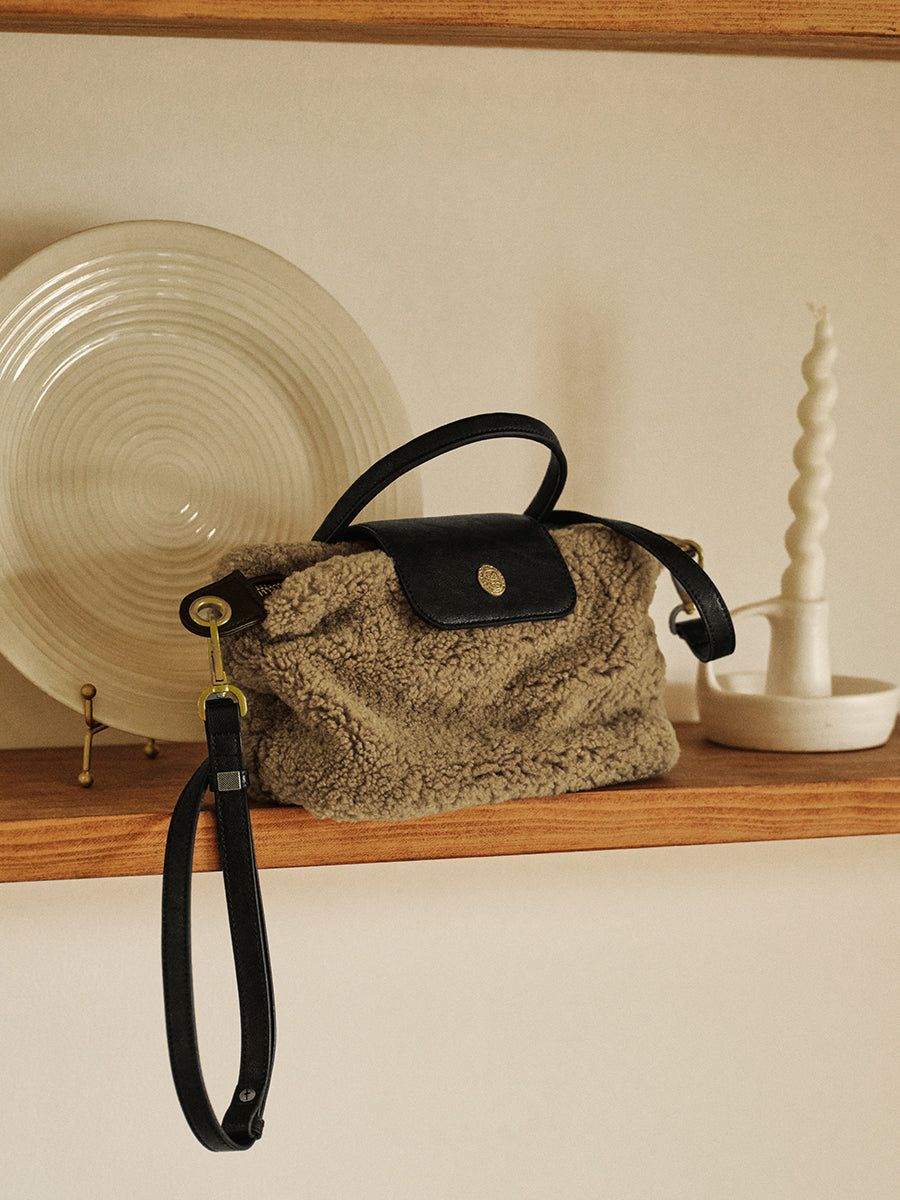 Plump and adorable dumpling bag