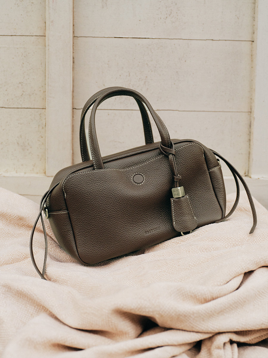 FIRST-LAYER COWHIDE BOSTON BAG