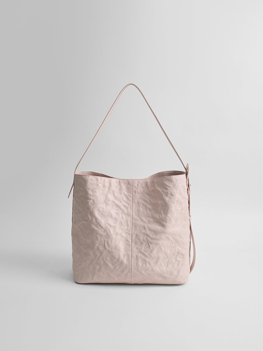 Sneaky design bucket bag