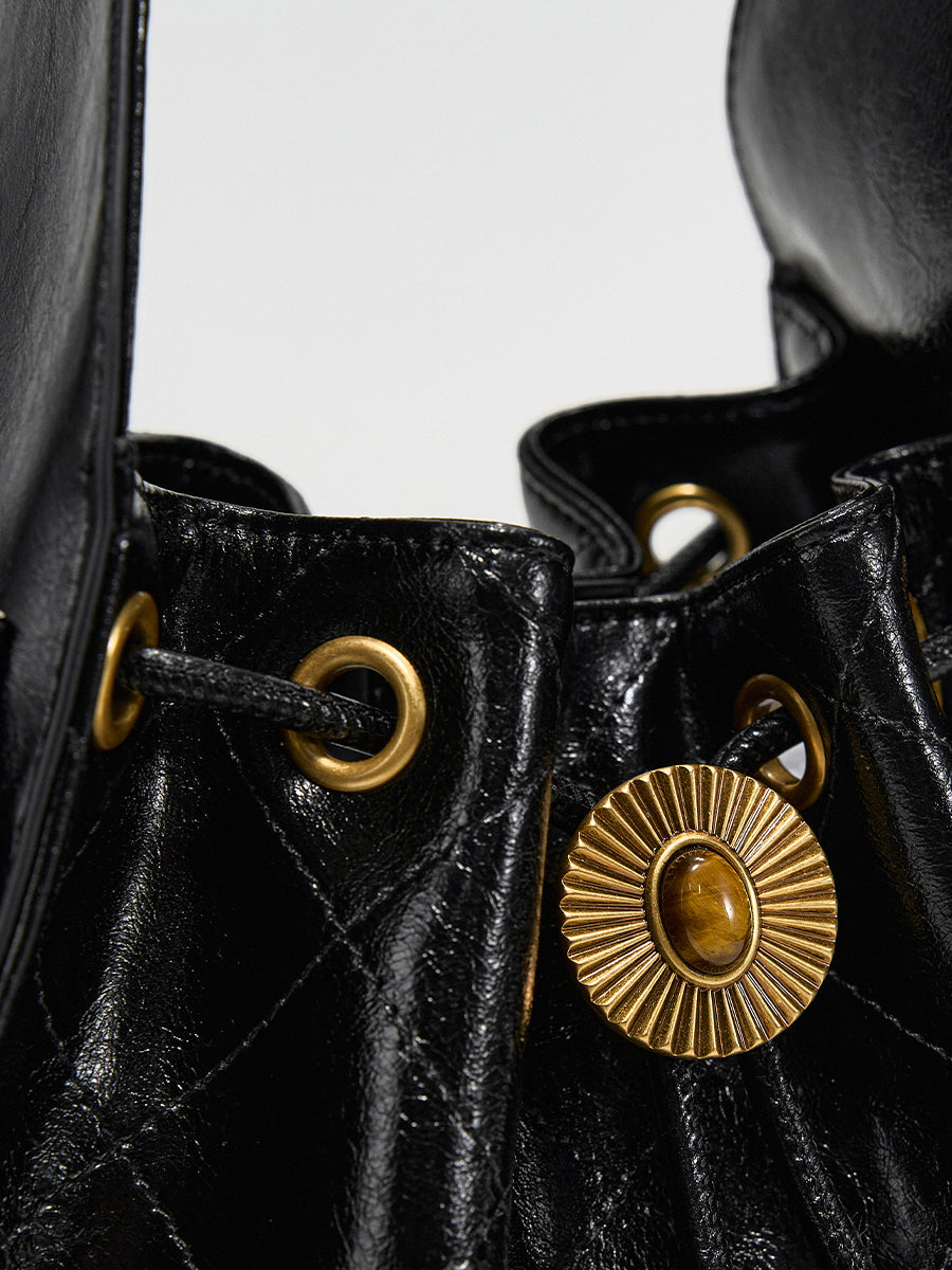 Meet-Bucket Bag