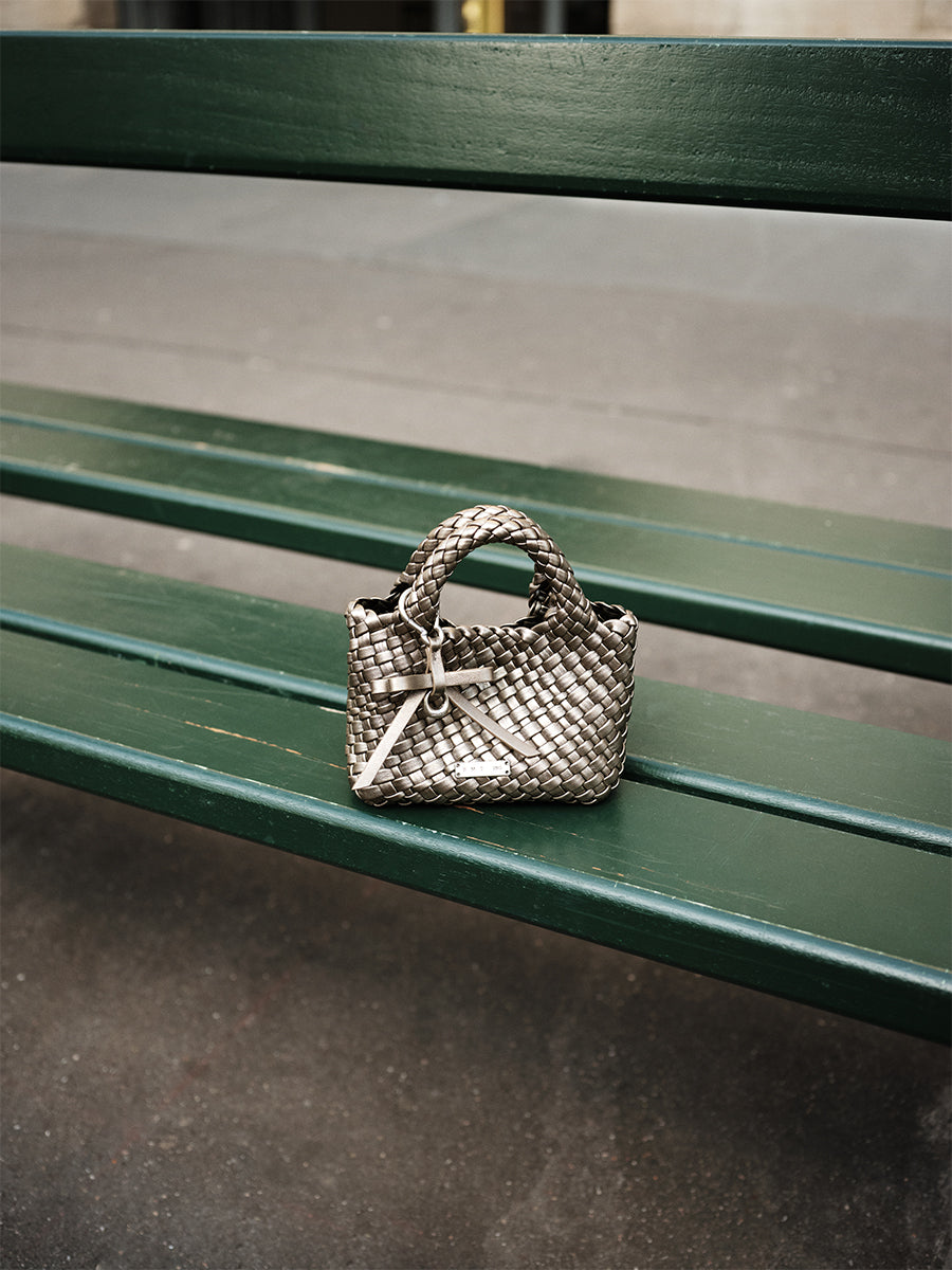New lightweight luxury woven bag