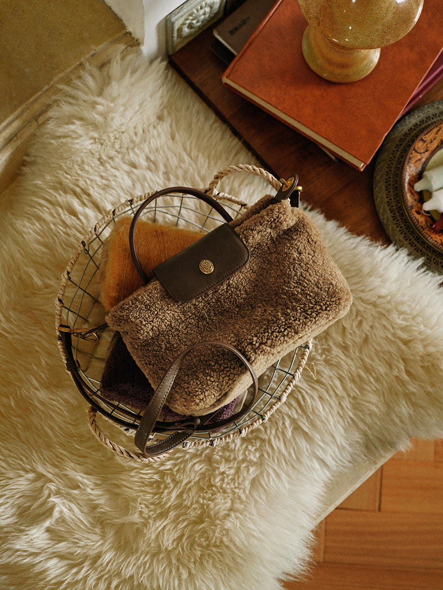 Plump and adorable dumpling bag