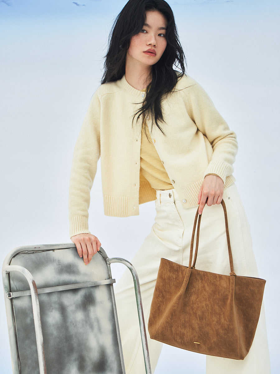 Classic minimalist large capacity tote bag