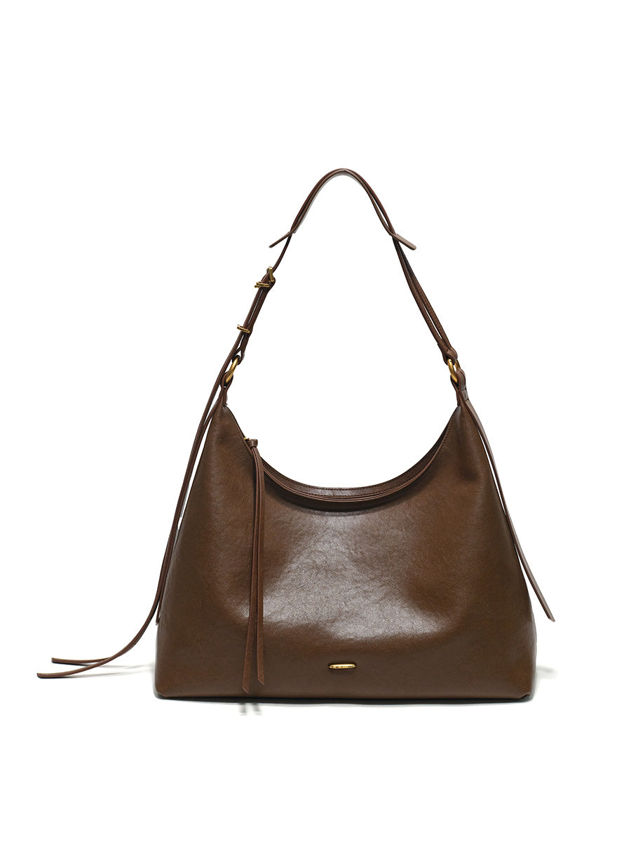 Fashionable minimalist low-key hobo bag