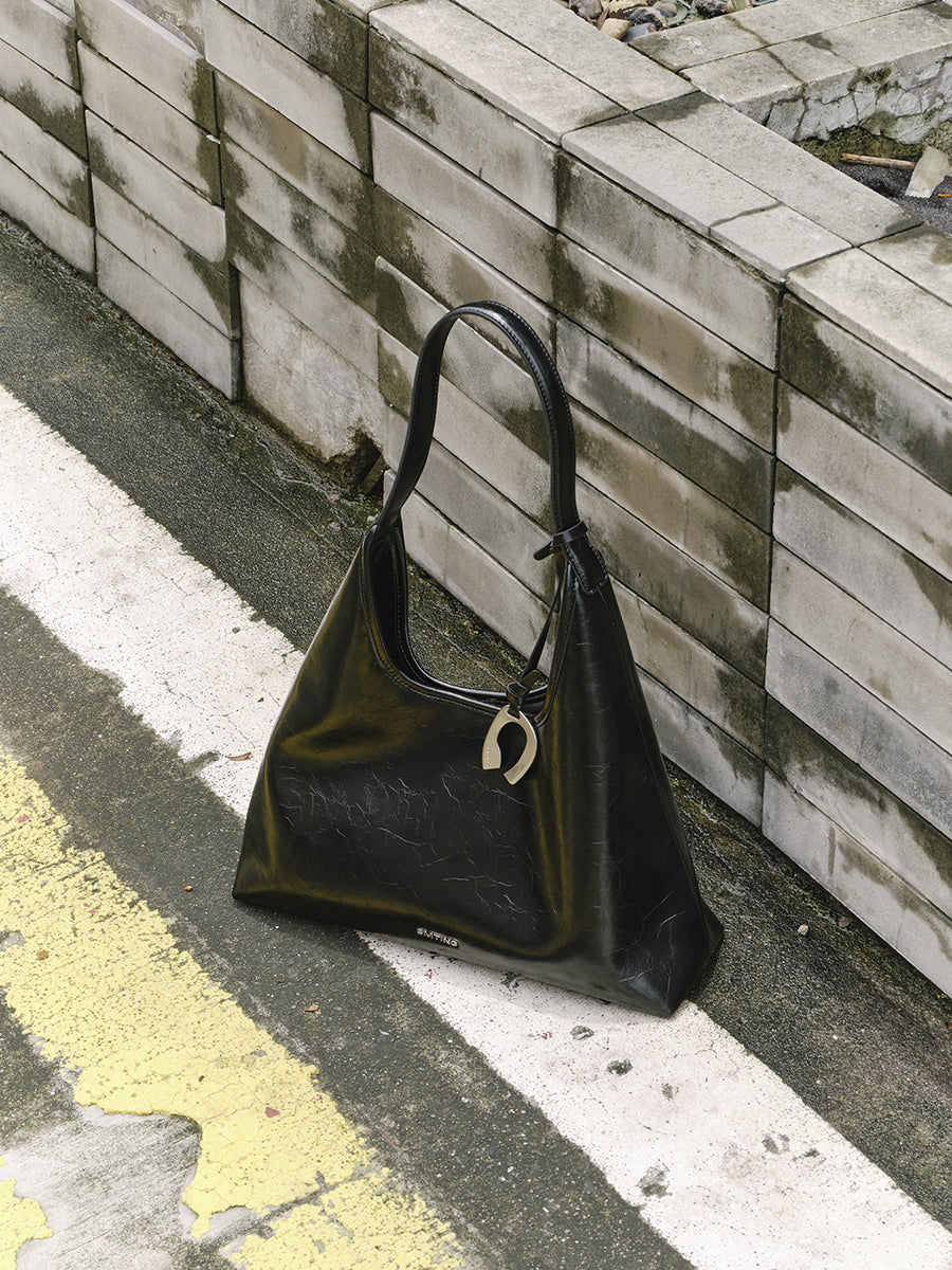 Listen to The Wind-Underarm Bag