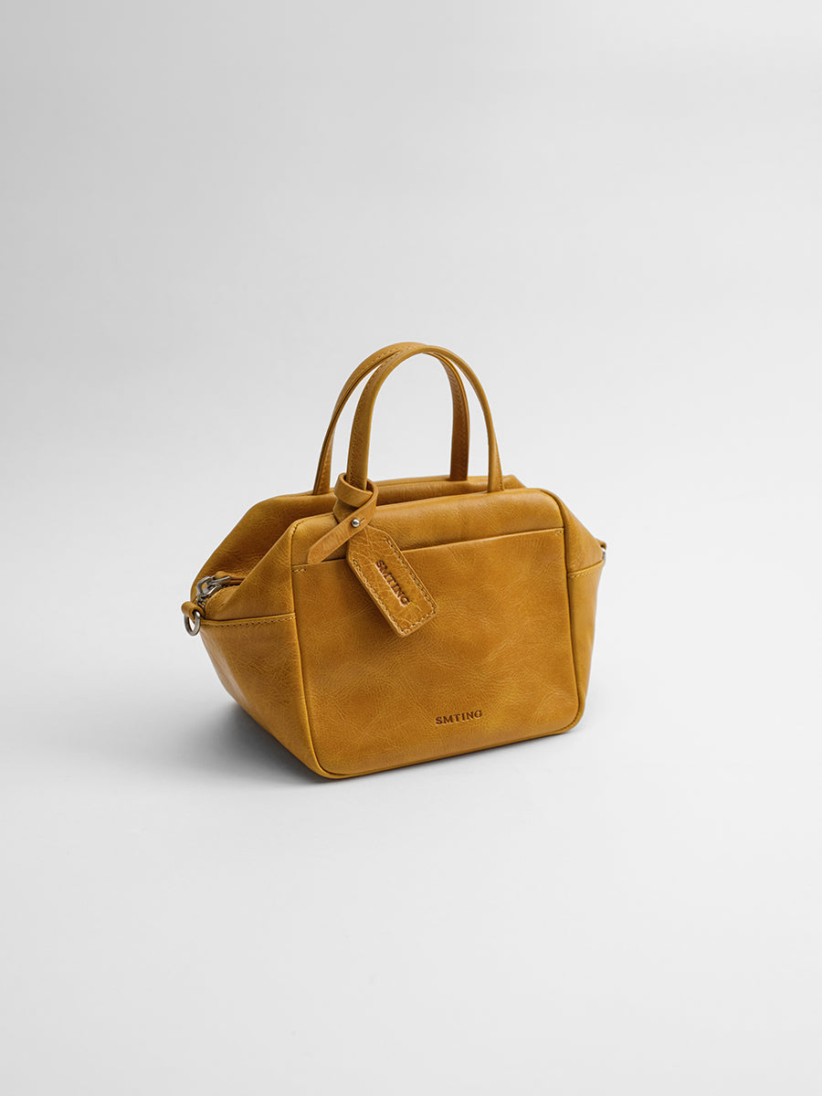Head-layer cowhide box bag