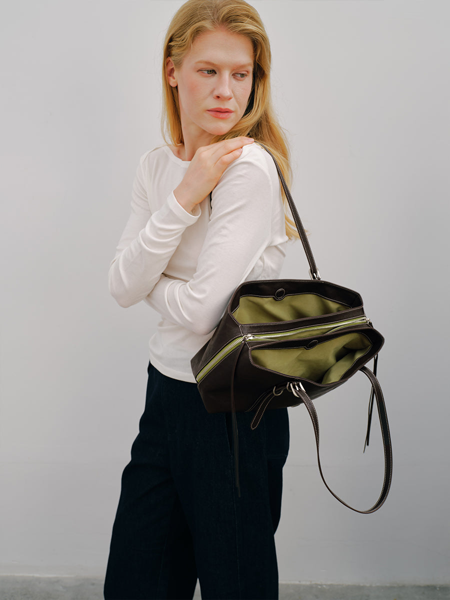 Large capacity sandwich tote bag