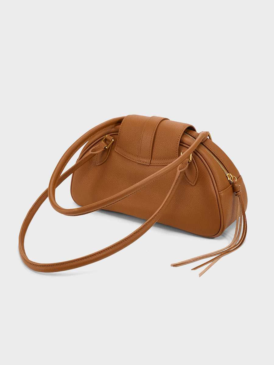 Minimalist chic casual french baguette bag