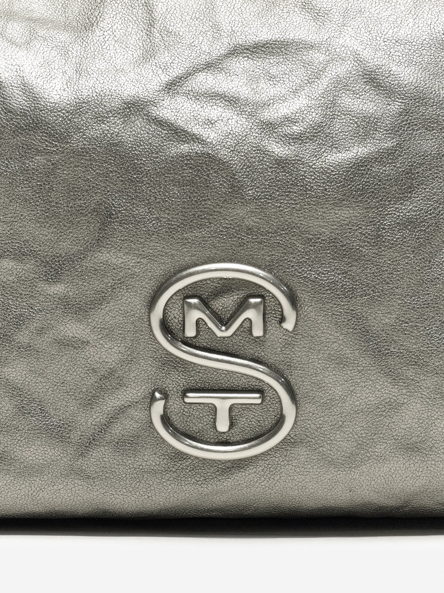 Elegant and fashionable pillow bag