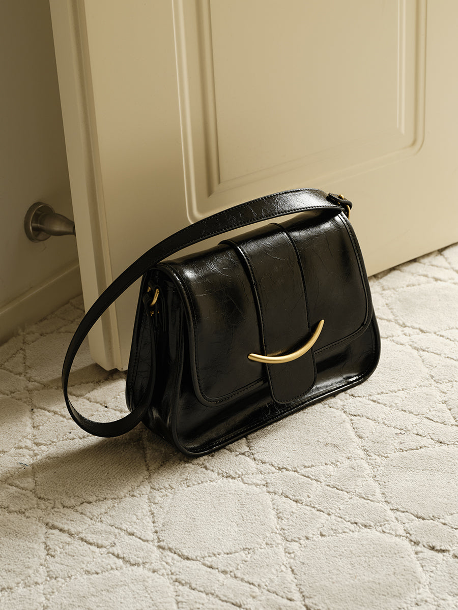 Retro magnetic buckle underarm bag single-shoulder bag