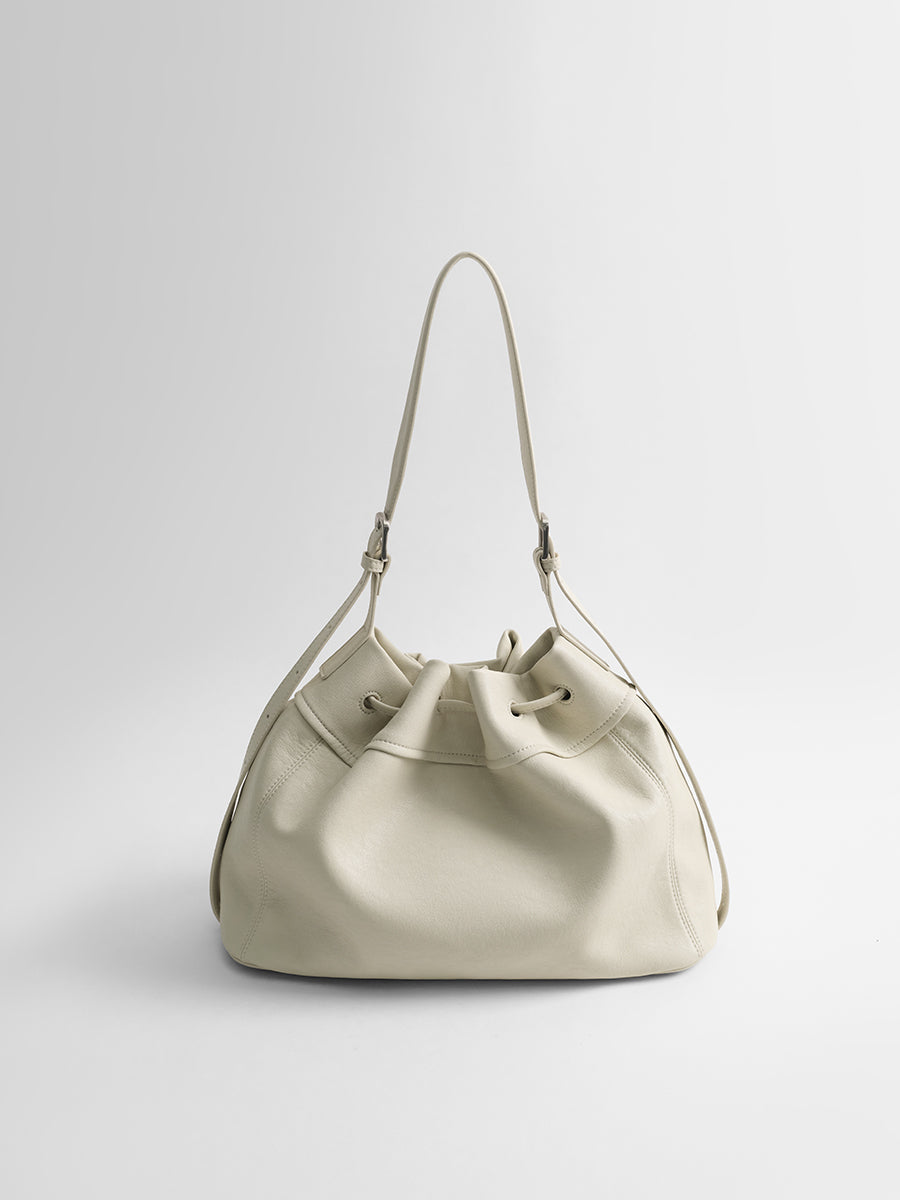 Large-capacity tote bag