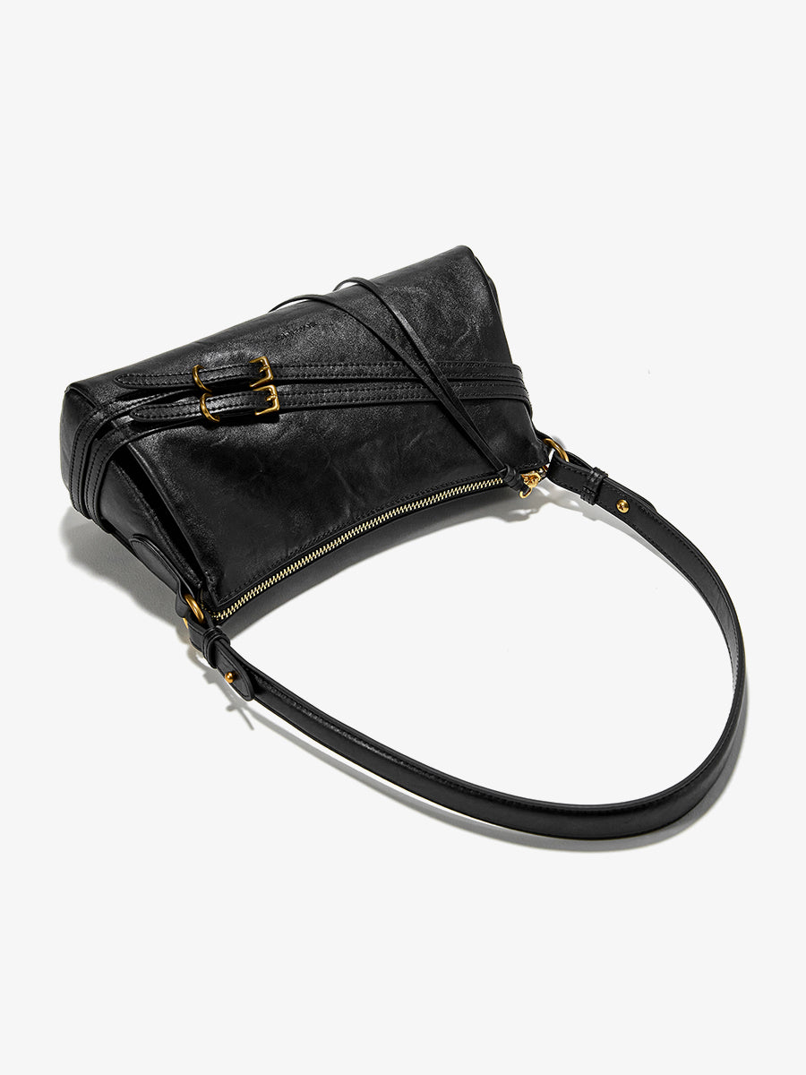 Delicate and luxurious baguette bag