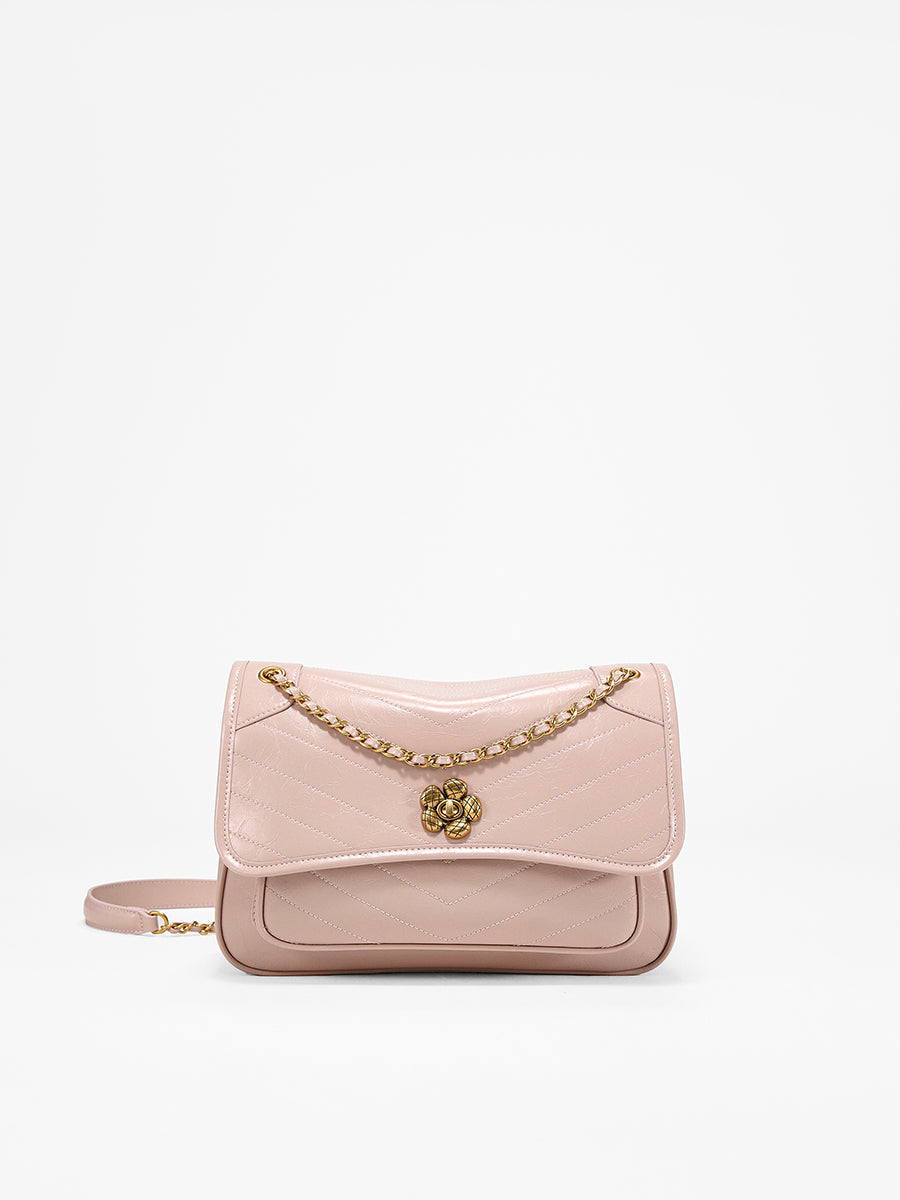 Casual chic chain bag