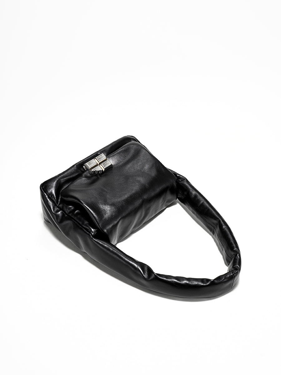 Classic flip top underarm bag