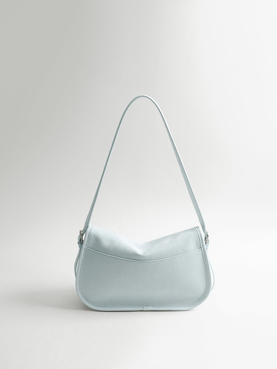 Luxurious lightweight shoulder bag with premium feel