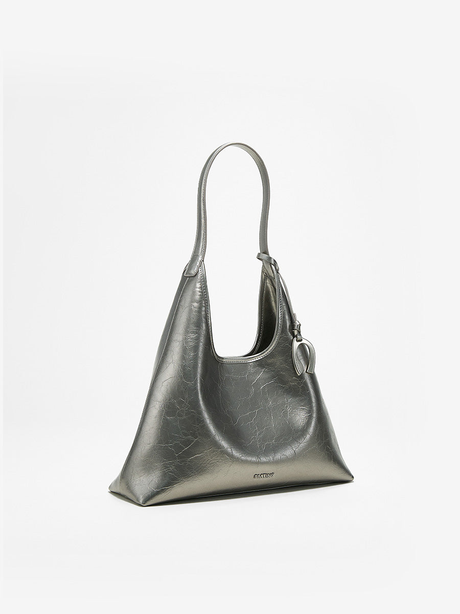 Delicate and eye-catching tote bag