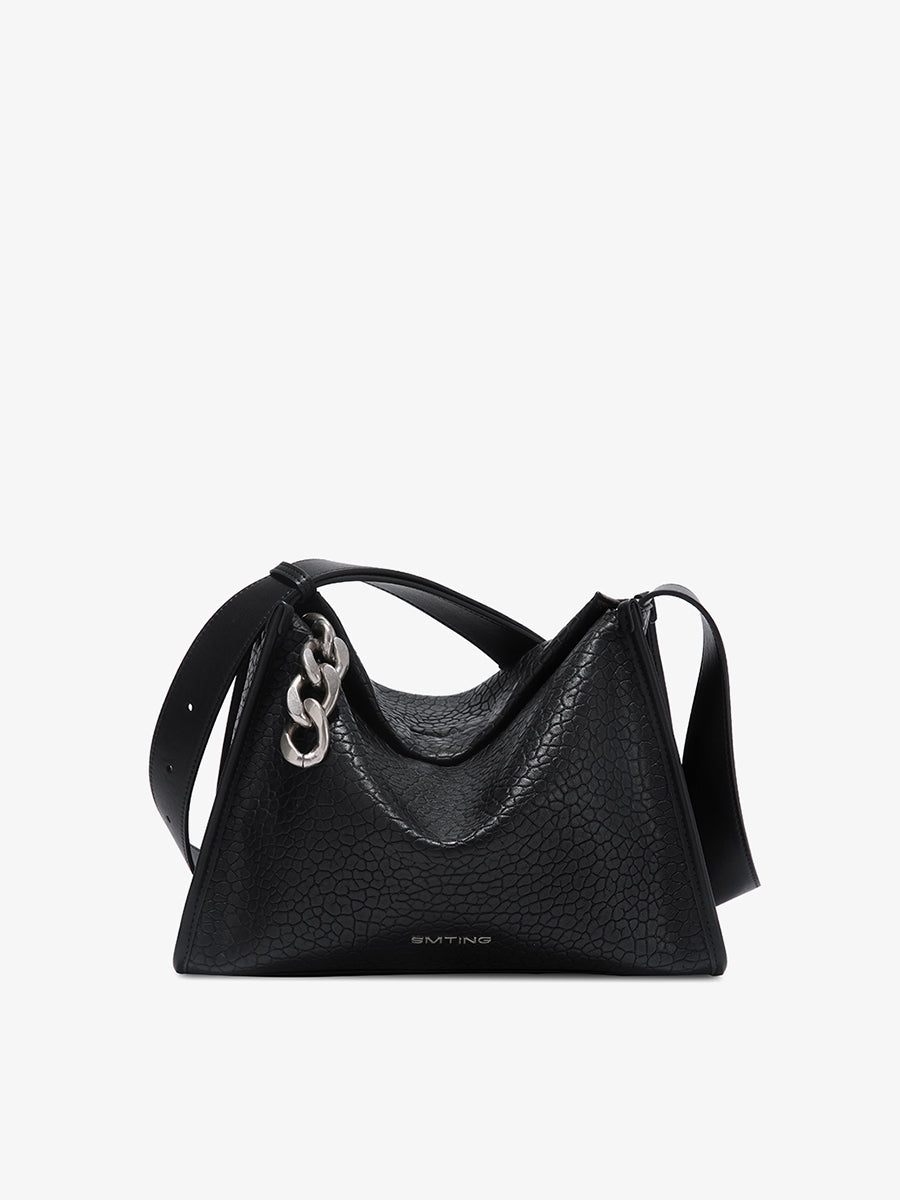 Generous and casual chic boston bag
