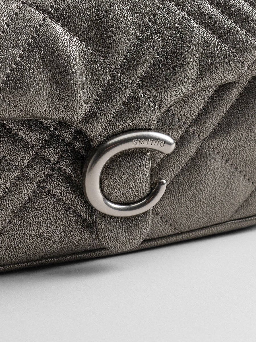 Quilted chain bag